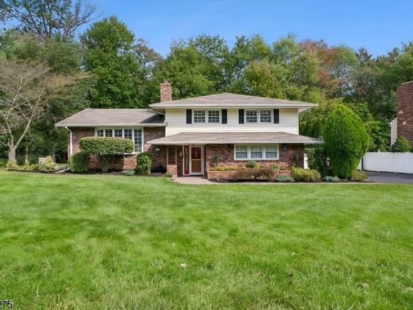 46 Rogers Ave, Berkeley Heights, NJ 07922