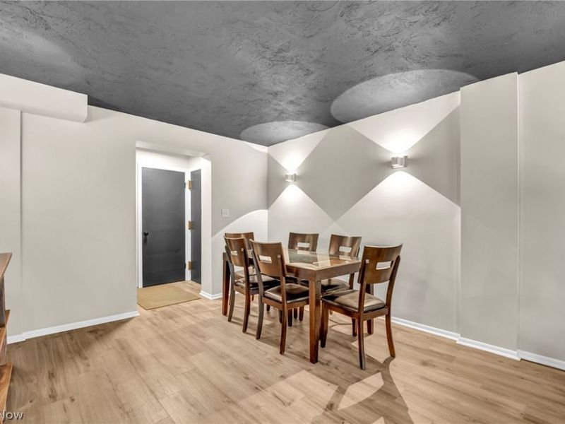 15555 Hilliard Road, Unit 304, Lakewood, OH 44107 Photo 12