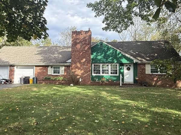 943 OLD YORK ROAD, HIGHTSTOWN, NJ 08520