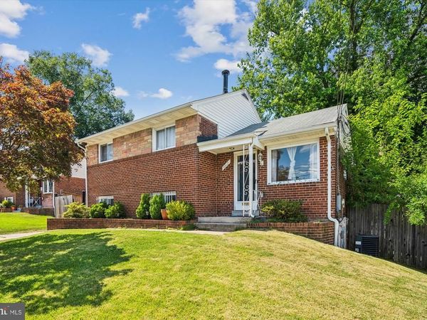 6412 ROLLING RIDGE DRIVE, CAPITOL HEIGHTS, MD 20743