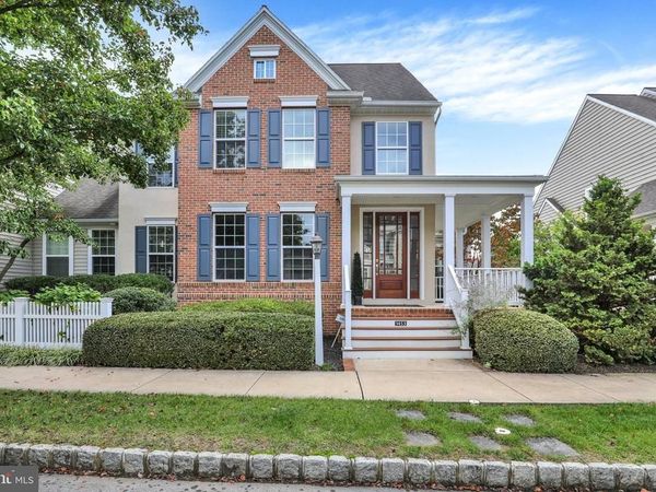 1453 DRAKE LANE, LANCASTER, PA 17601