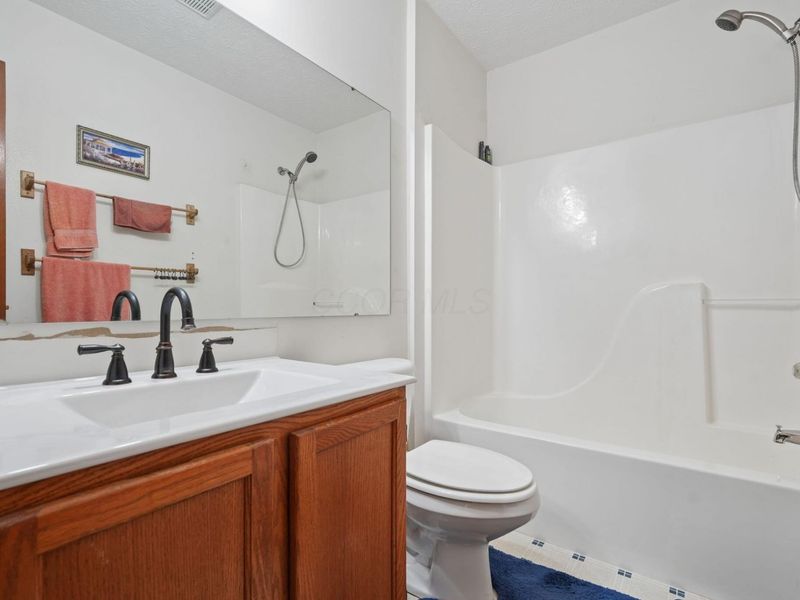 3544 Greenville Drive , Lewis Center, OH 43035 Photo 12