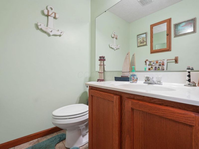 3544 Greenville Drive , Lewis Center, OH 43035 Photo 8