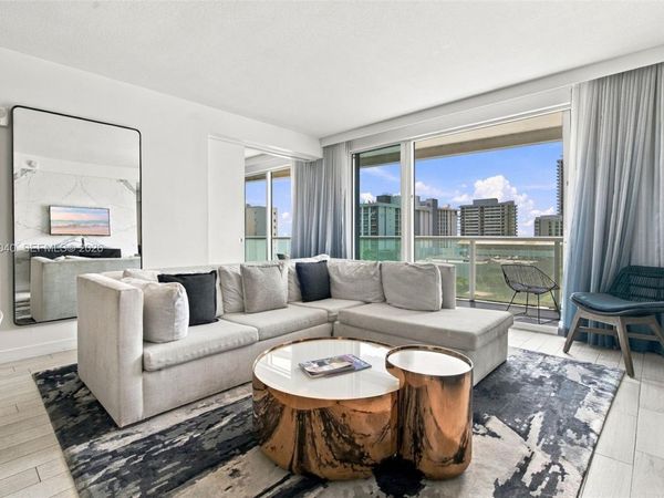 3101 Bayshore Dr , Unit 707, Fort Lauderdale, FL 33304
