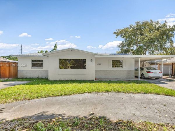 5220 SW 57th St , Davie, FL 33314