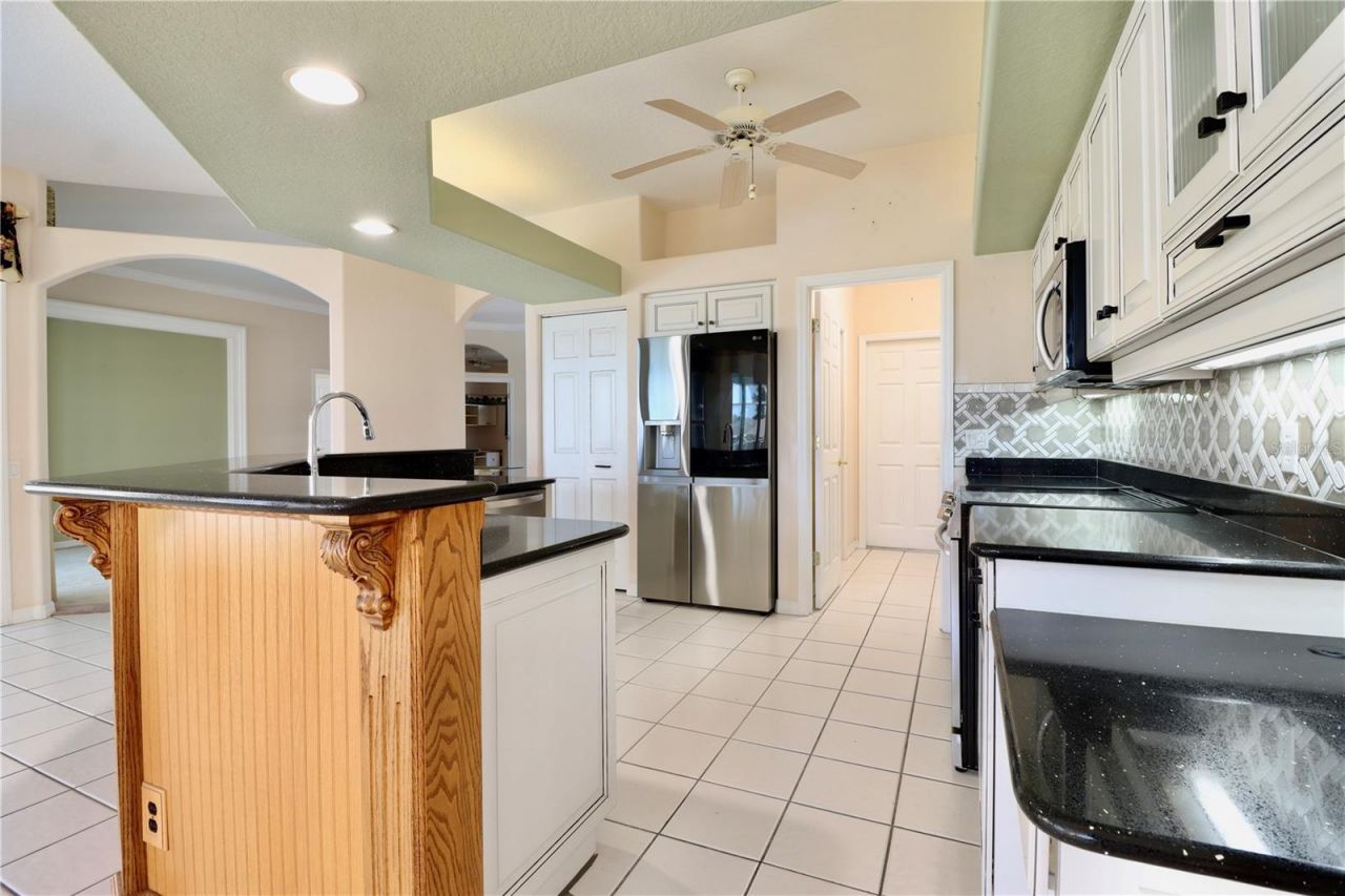 5829 Carriage Drive, Sarasota, FL 34243 Photo