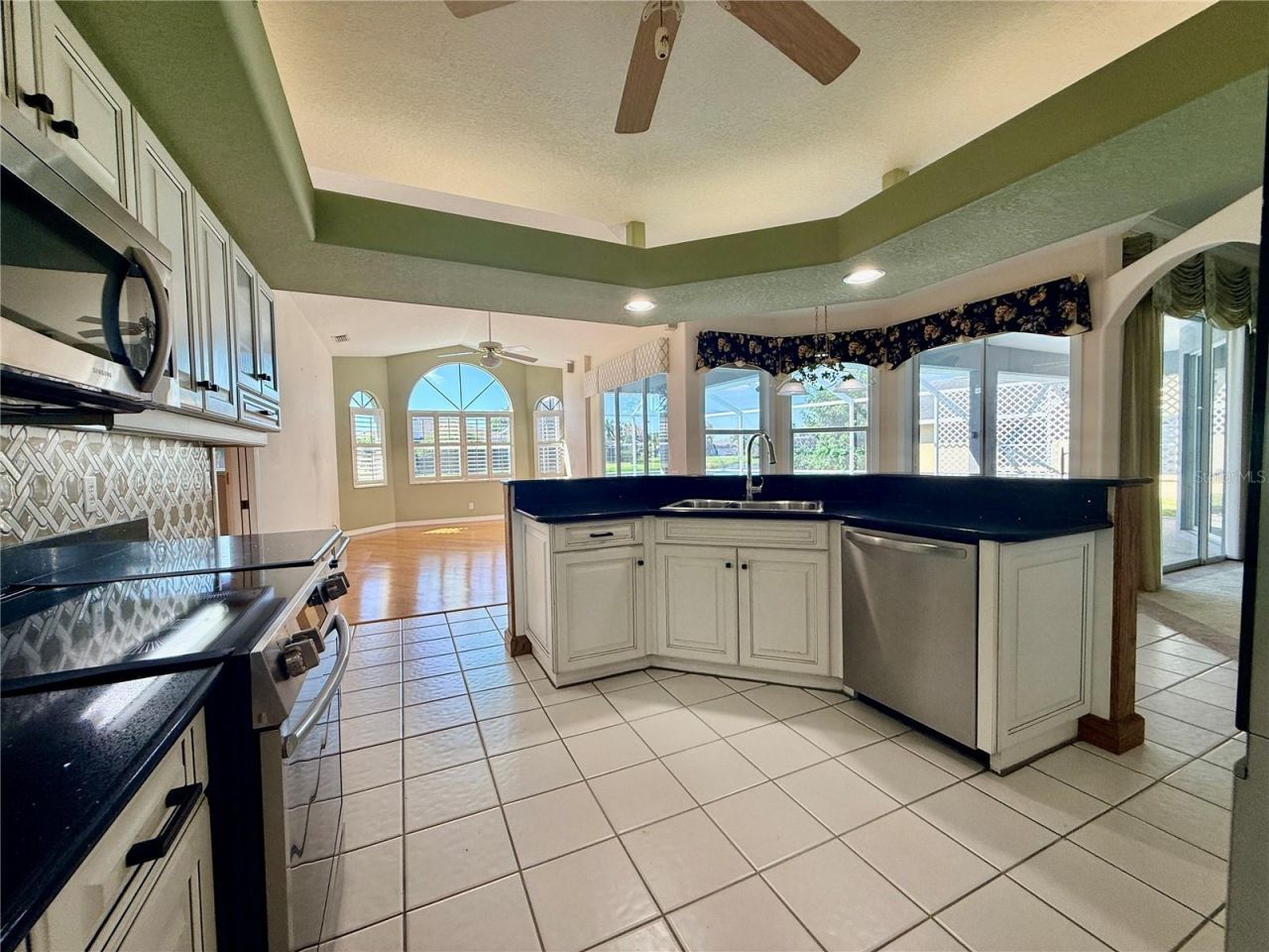5829 Carriage Drive, Sarasota, FL 34243 Photo