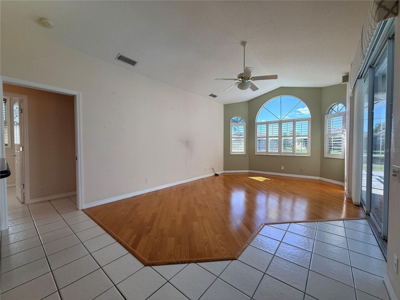 5829 Carriage Drive, Sarasota, FL 34243 Photo