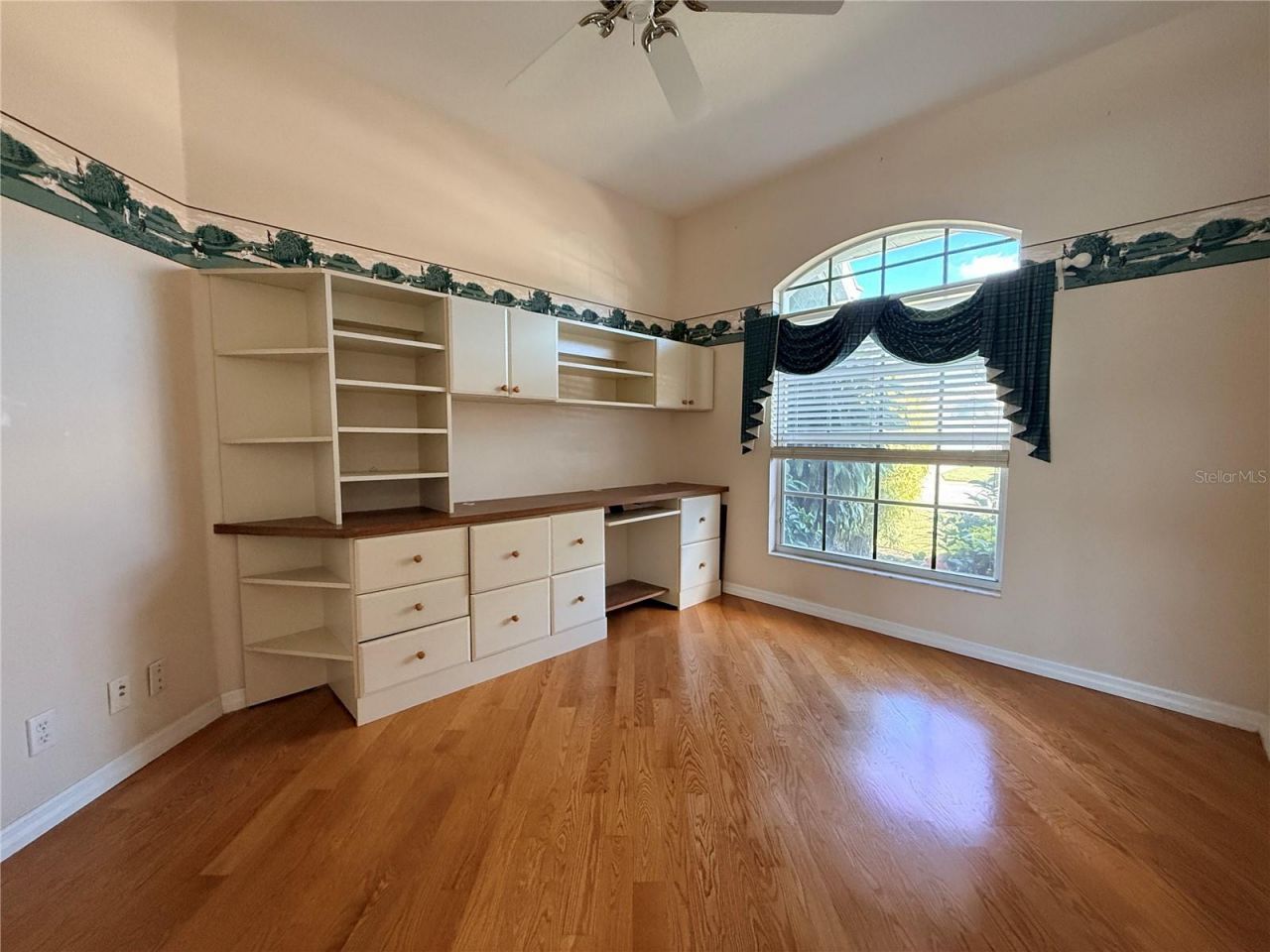 5829 Carriage Drive, Sarasota, FL 34243 Photo