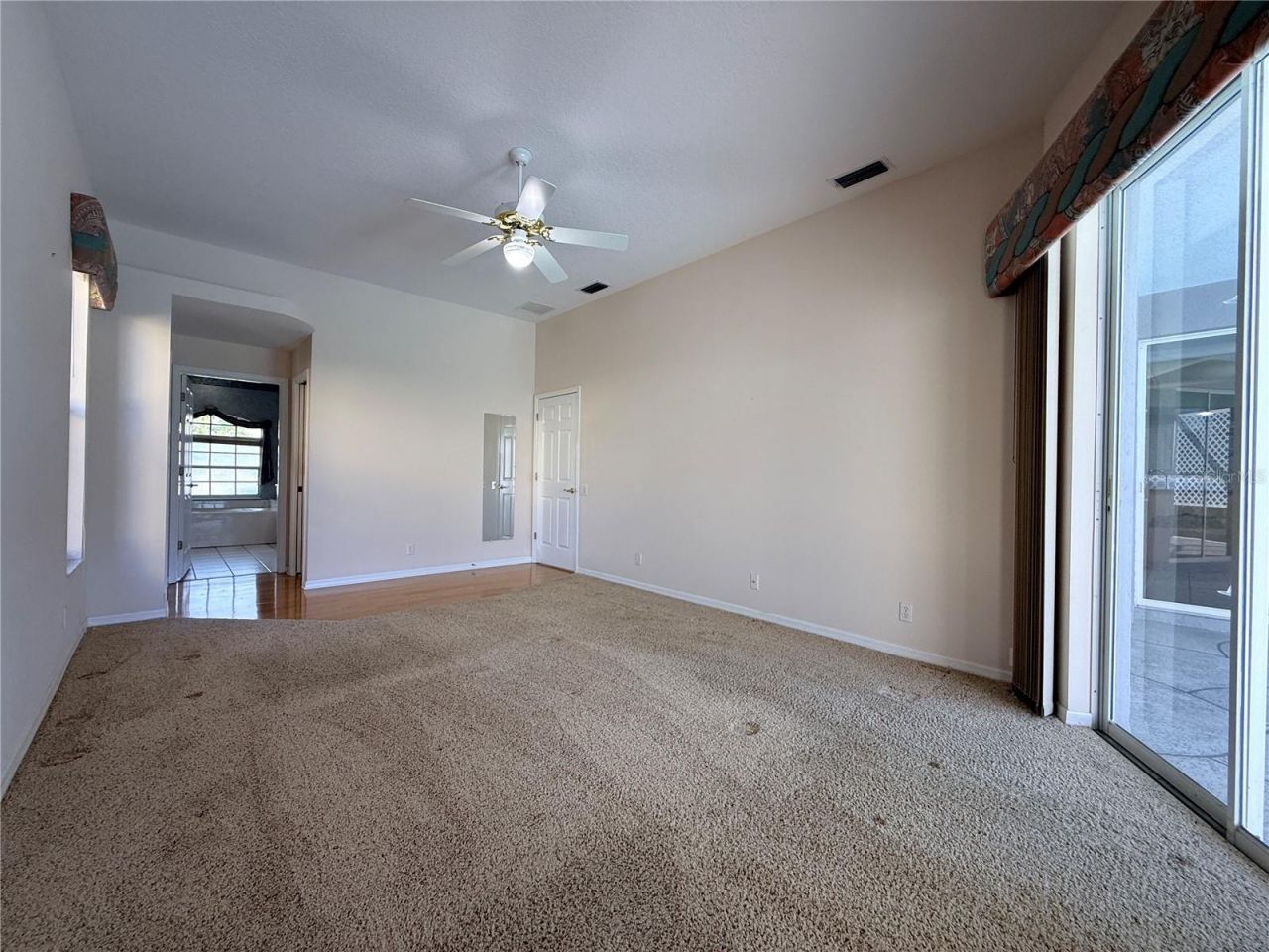 5829 Carriage Drive, Sarasota, FL 34243 Photo