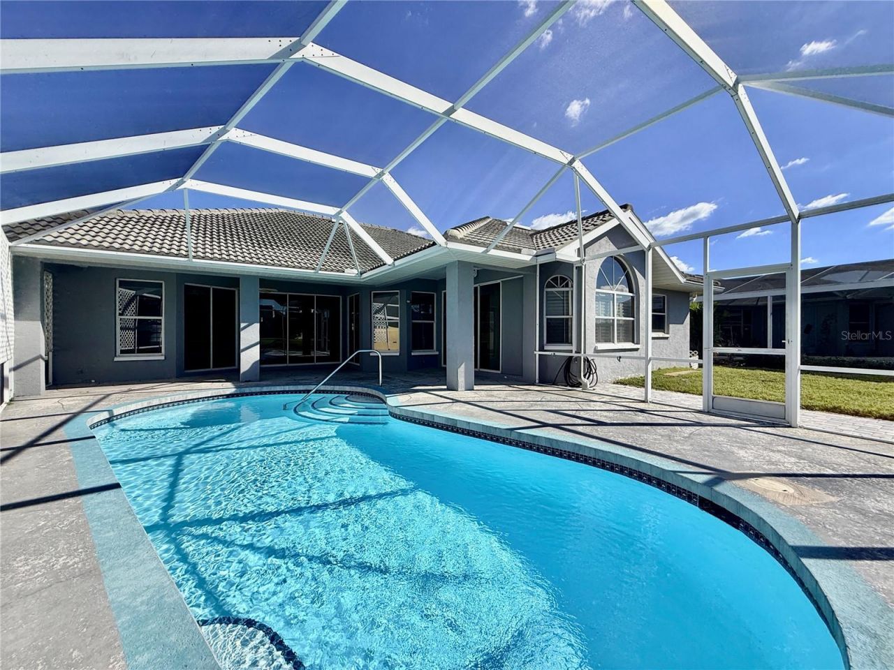 5829 Carriage Drive, Sarasota, FL 34243 Photo