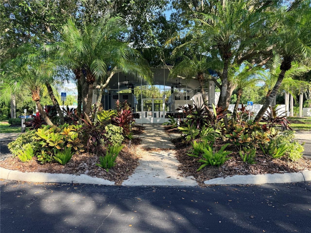 5829 Carriage Drive, Sarasota, FL 34243 Photo