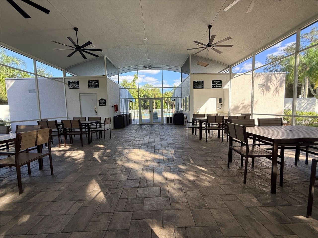 5829 Carriage Drive, Sarasota, FL 34243 Photo