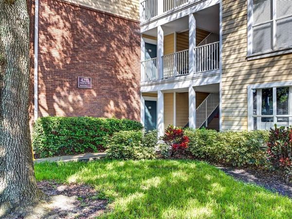 4211 CHATHAM OAK COURT, Unit 111, TAMPA, FL 33624