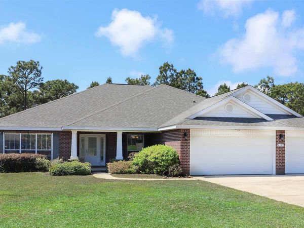 2247 Smallwood Dr, Navarre, FL 32566