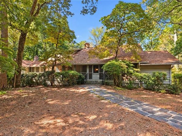 8235 Tynecastle Drive , Sandy Springs, GA 30350
