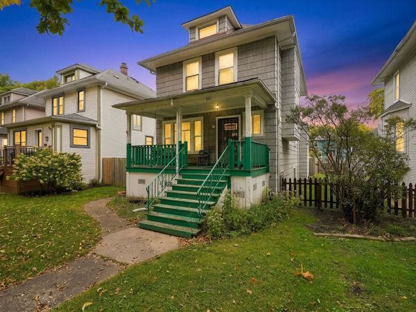 841 S Harvey Avenue , Oak Park, IL 60304