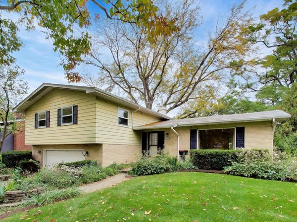 806 Kimberly Way , Lisle, IL 60532