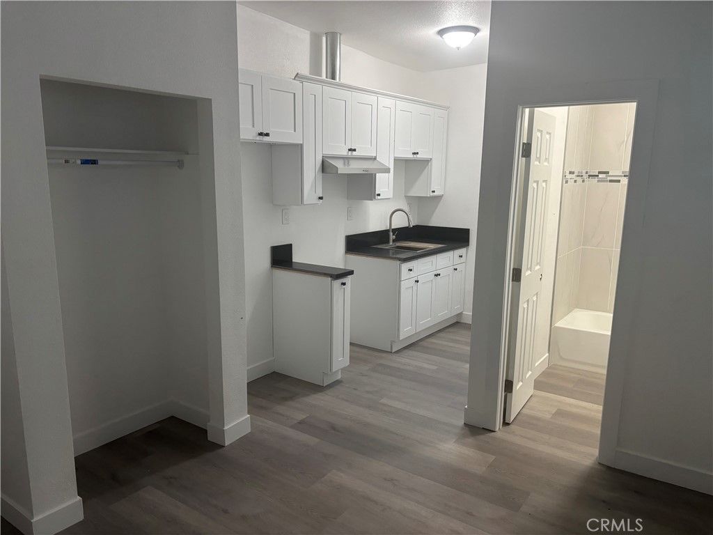 627 Linden, Unit 24, Long Beach, CA 90802 Main Photo