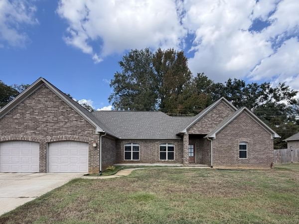 187 Creekwood, Saltillo, MS 38866