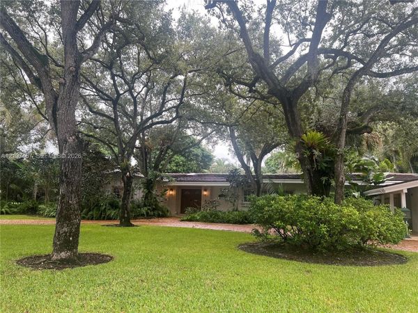 8201 Cheryl Ln , Miami, FL 33143