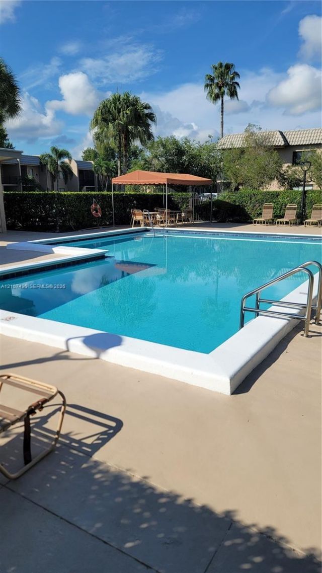 330 Racquet Club Rd , Unit 204, Weston, FL 33326 Photo