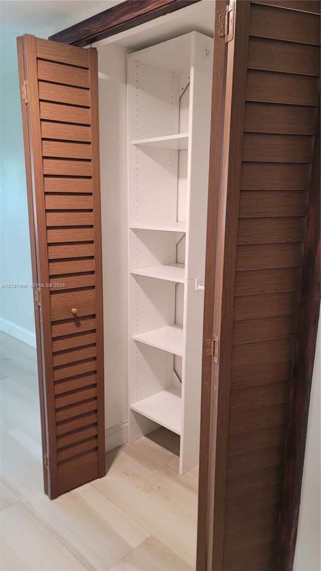 330 Racquet Club Rd , Unit 204, Weston, FL 33326 Photo