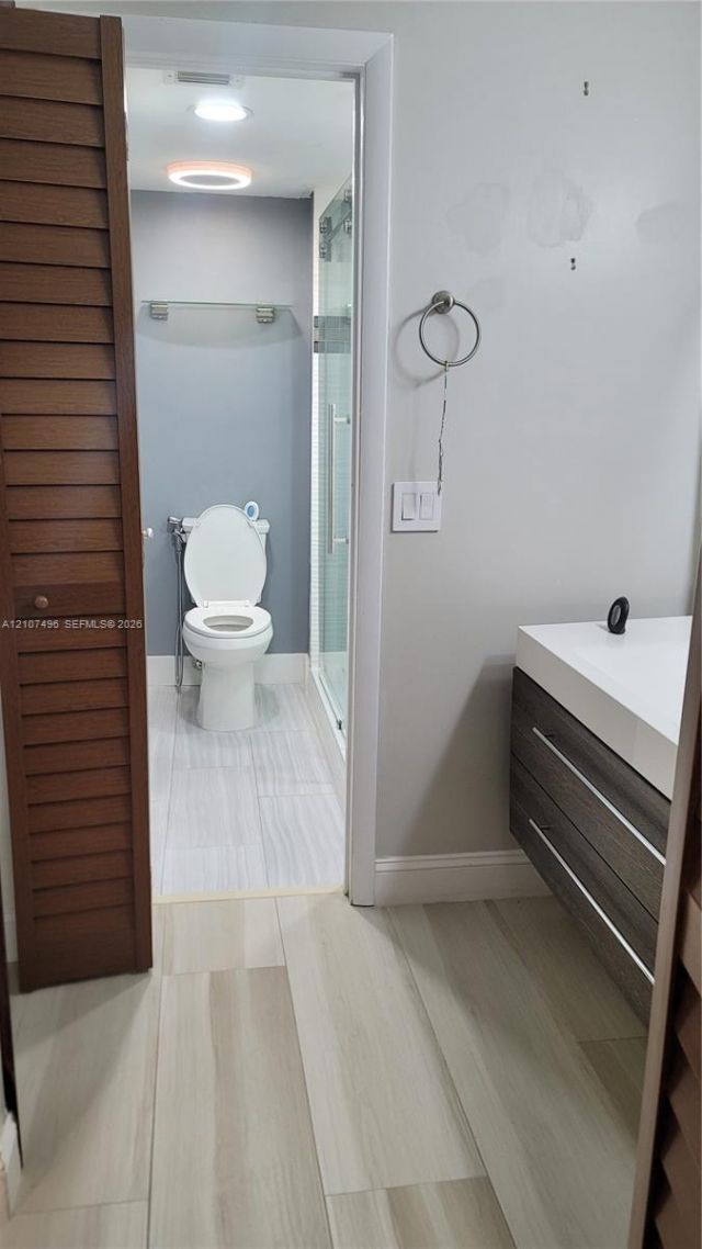 330 Racquet Club Rd , Unit 204, Weston, FL 33326 Photo