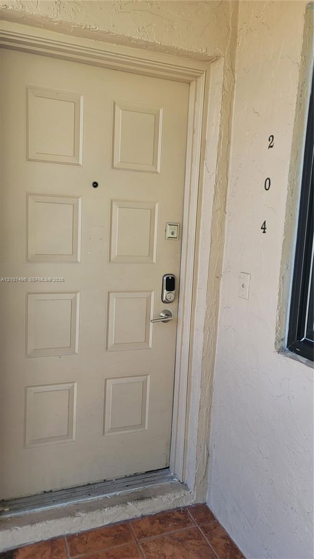 330 Racquet Club Rd , Unit 204, Weston, FL 33326 Photo