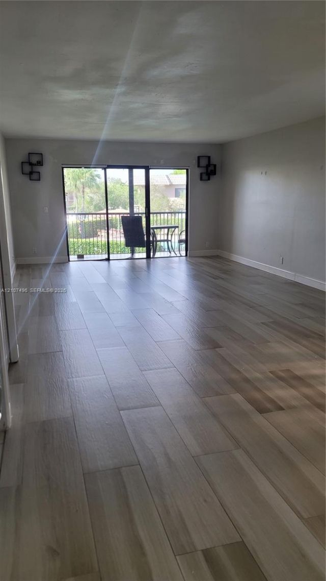 330 Racquet Club Rd , Unit 204, Weston, FL 33326 Photo