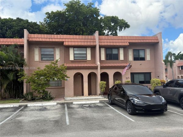 12 S Valencia Dr, Unit 5-4, Davie, FL 33324