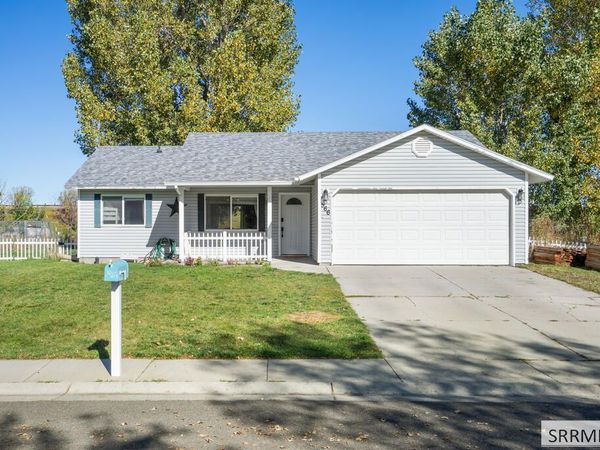 566 W Dalling Drive, SUGAR CITY, ID 83448