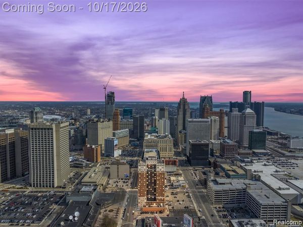 525 W Lafayette Boulevard, Unit 15C, Detroit, Mi 48226