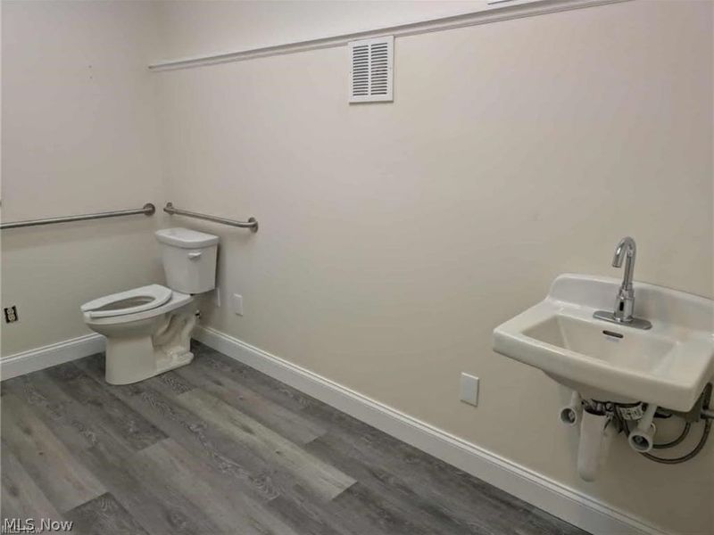 138 Middle Avenue, Elyria, OH 44035 Photo 10