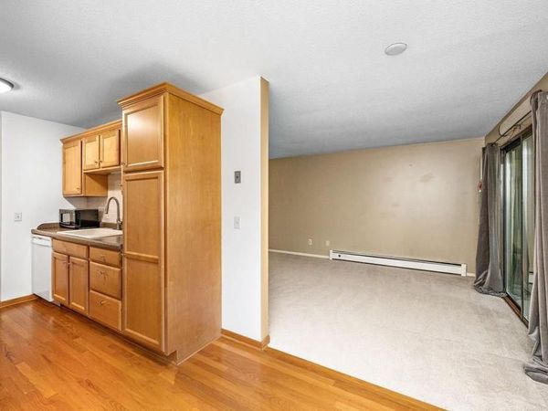 4101 Parklawn Avenue , Unit 201, Edina, MN 55435
