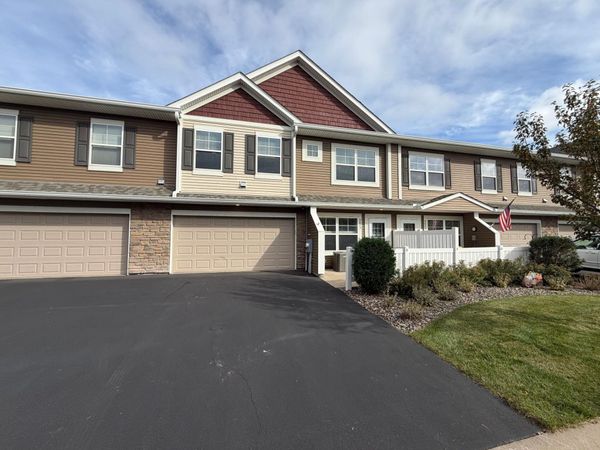 9873 5th Street Lane N, Lake Elmo, MN 55042