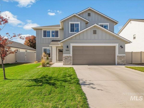1201 N Bowknot Lake Ave, Star, ID 83669