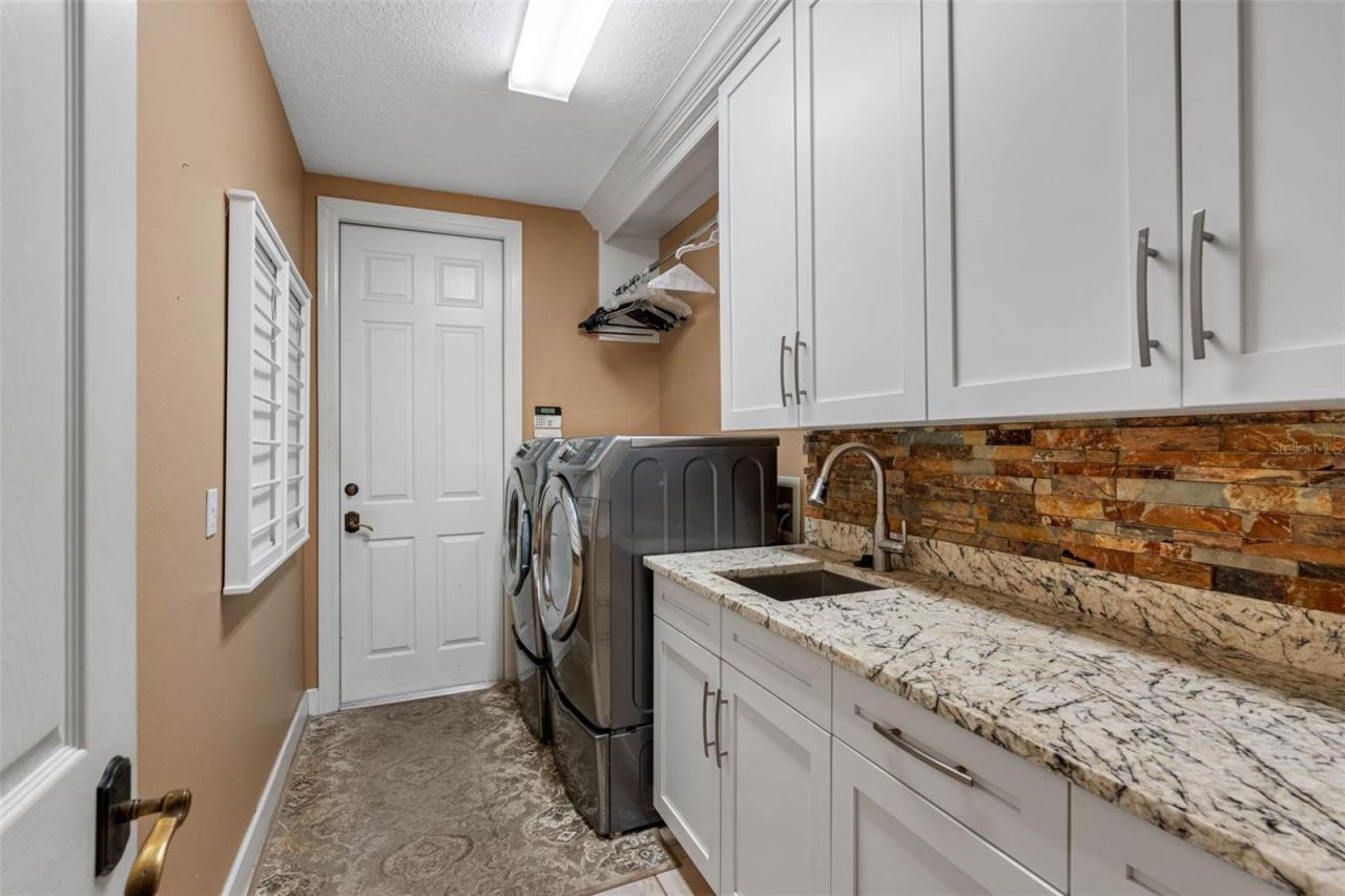 531 Isleworth Close, Tarpon Springs, FL 34688 Photo