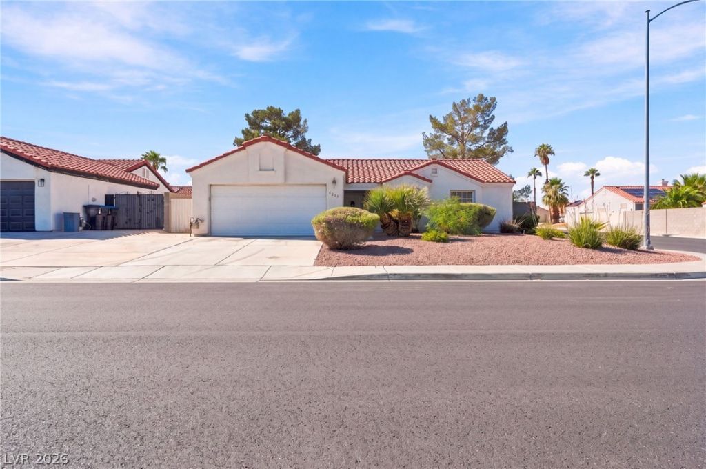 4219 Famoso Drive, North Las Vegas, NV 89032 Main Photo