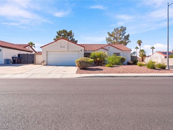 4219 Famoso Drive, North Las Vegas, NV 89032