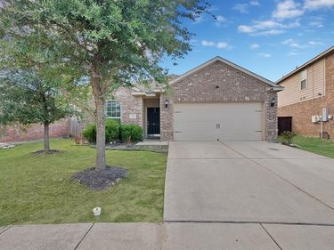 6148 Chalk Hollow Drive, Fort Worth, TX 76179