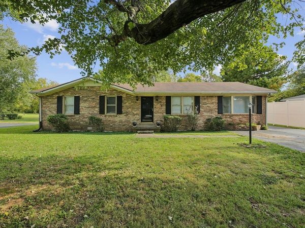 316 Hilltopper Drive , Bowling Green, KY 42101