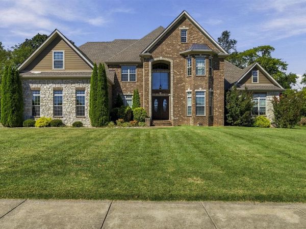 389 Mt Everest Way , Bowling Green, KY 42104