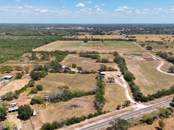 4320 Fm 673, Beeville, TX 78102