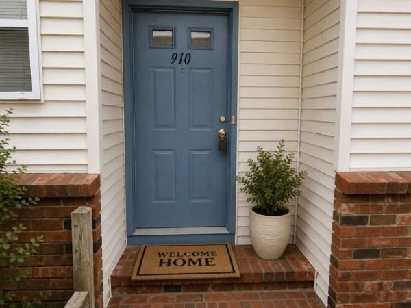 910 Reed Ct, Raritan, NJ 08822