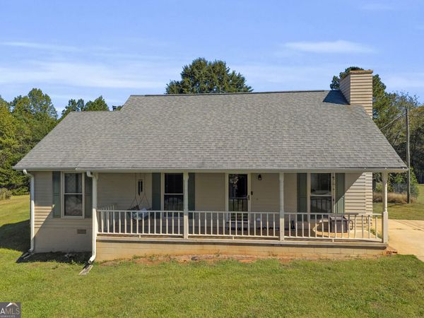 64 White Valley Drive, Toccoa, GA 30577