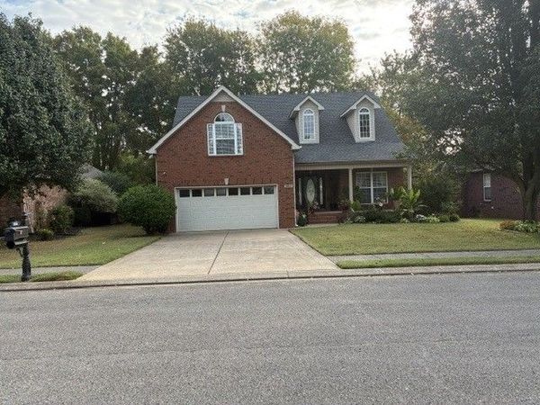 2807 Comer Dr , Murfreesboro, TN 37128