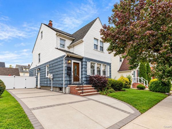 224 Oak Street , West Hempstead, NY 11552