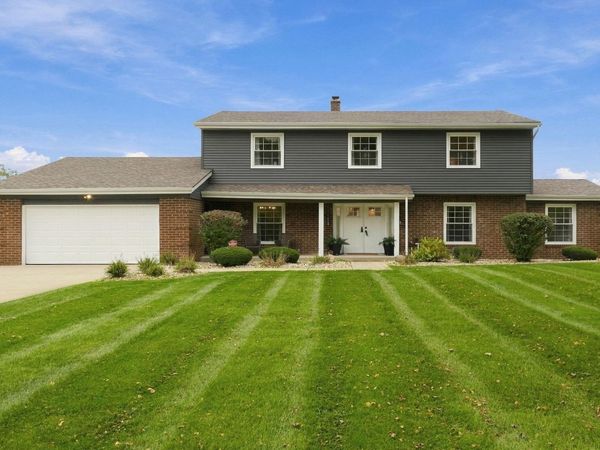 1624 E Lake Dr. W, Elkhart, IN 46514