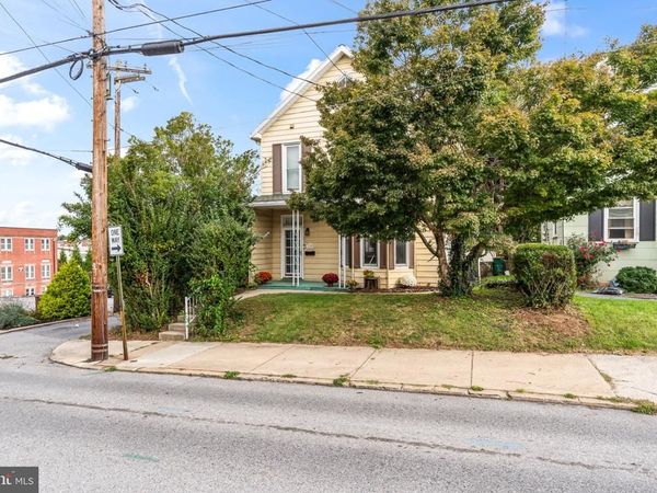 29 E SECOND STREET, WAYNESBORO, PA 17268